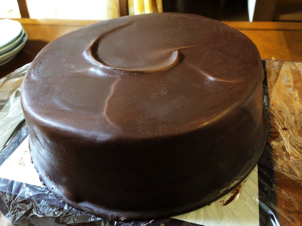 ハウスオブフレーバーズ　日本一のチョコレートケーキ